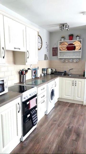 Trinity Apartments Four 1-Bedroom Apts Waterford City Centre Extérieur photo