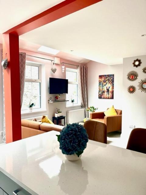 Trinity Apartments Four 1-Bedroom Apts Waterford City Centre Extérieur photo
